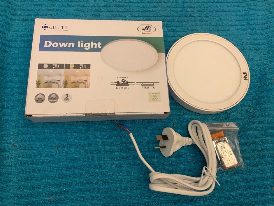 <p>10 x Gulite 9W LED Down Lights, 9W (Unused)</p>