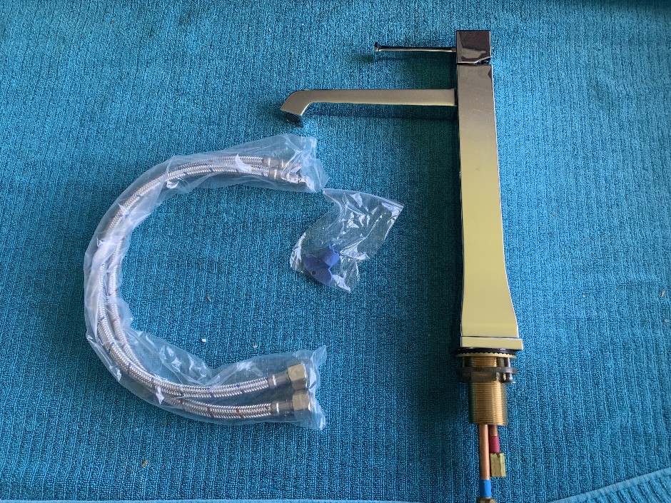 1 x Tall Simply Inspiring Basin Mixing Tap (Unused)