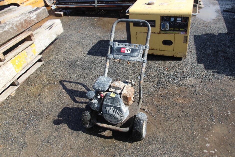 <p>Portable Petrol Water Pressure Washer (Sticker 157)</p>