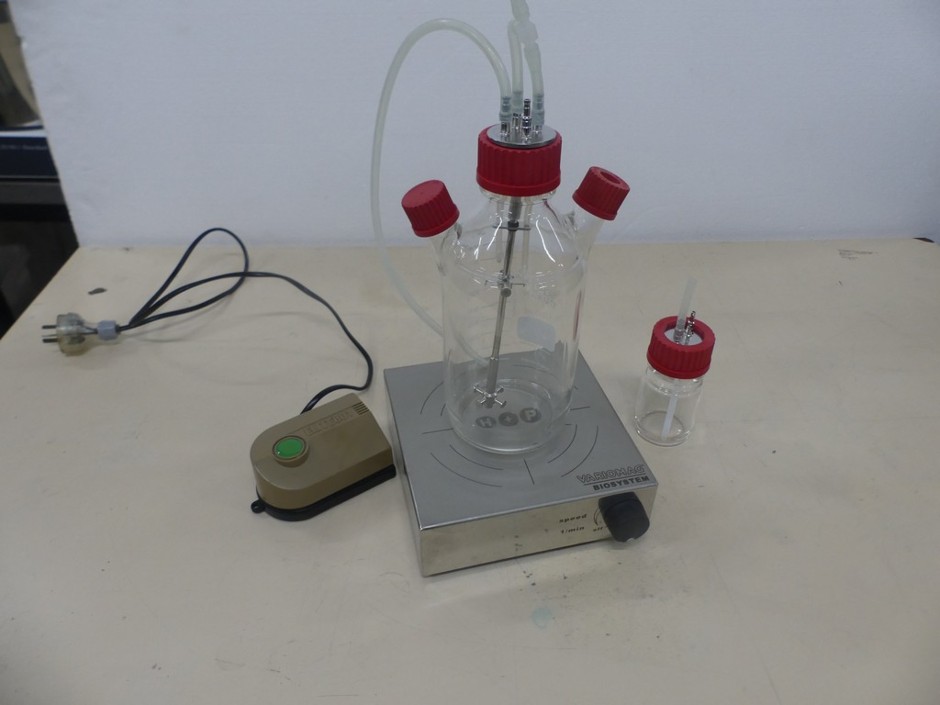 <p>Tissue Cell Culture Assembly Including 1L Bottle with Side Ports</p>