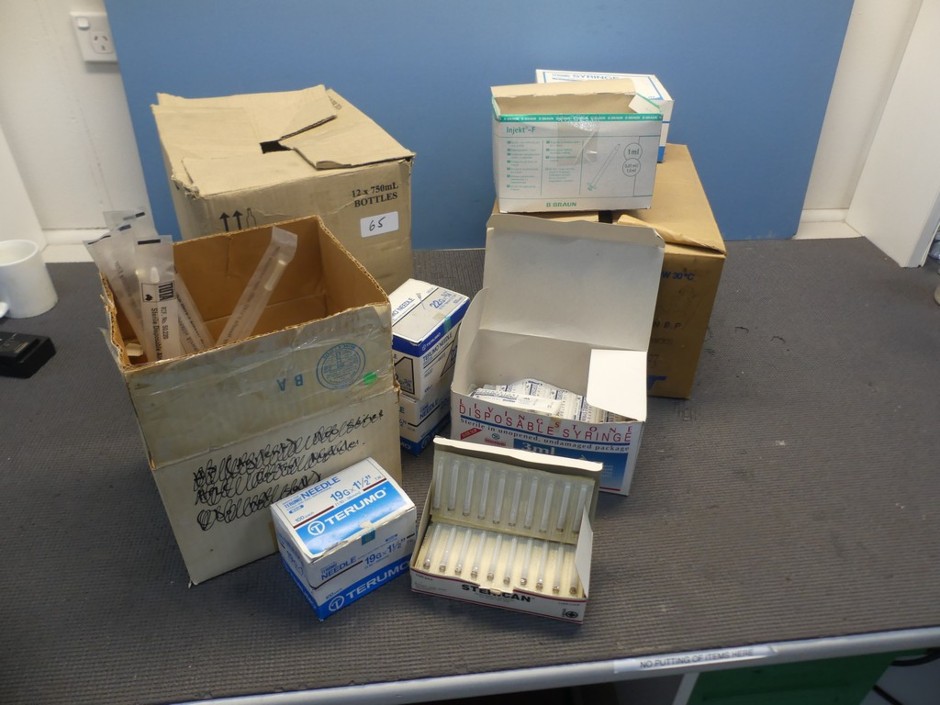 <p>Plastic & Glass Syringes Assorted Sizes</p>