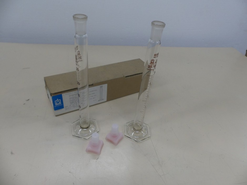 <p>Measuring Cylinders 4 x 25ml Capacity Stoppered with Graduations Hex Bas