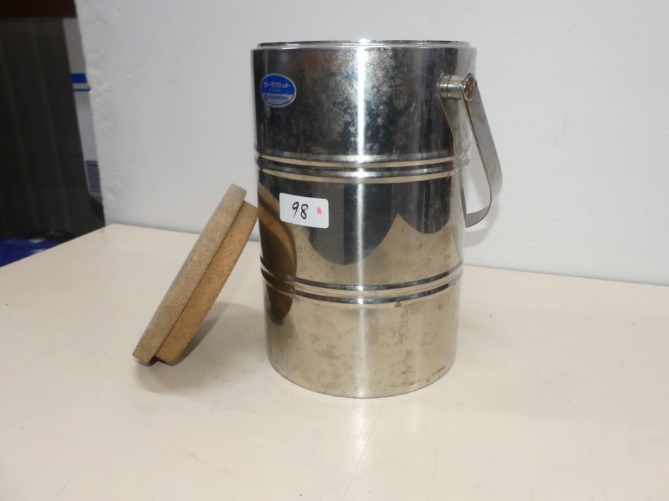 <p>Liquid Nitrogen Storage Dewar 2 Litre Capacity Stainless Steel Lid and H