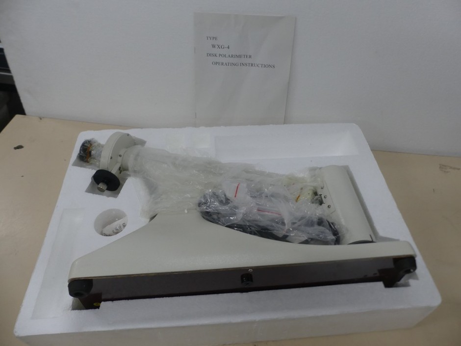 <p>Polarimeter Optical Rotation 180 by 1deg includes Na lamp</p>