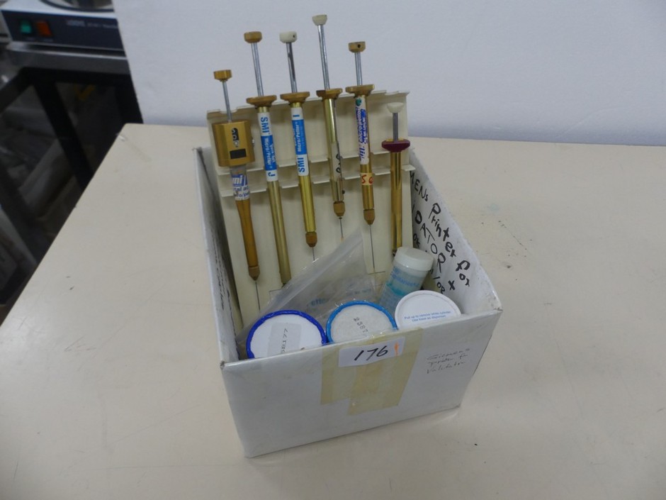 <p>Micro Pipettors Positive Displacement Set of 6 with Stand and Glass Capi