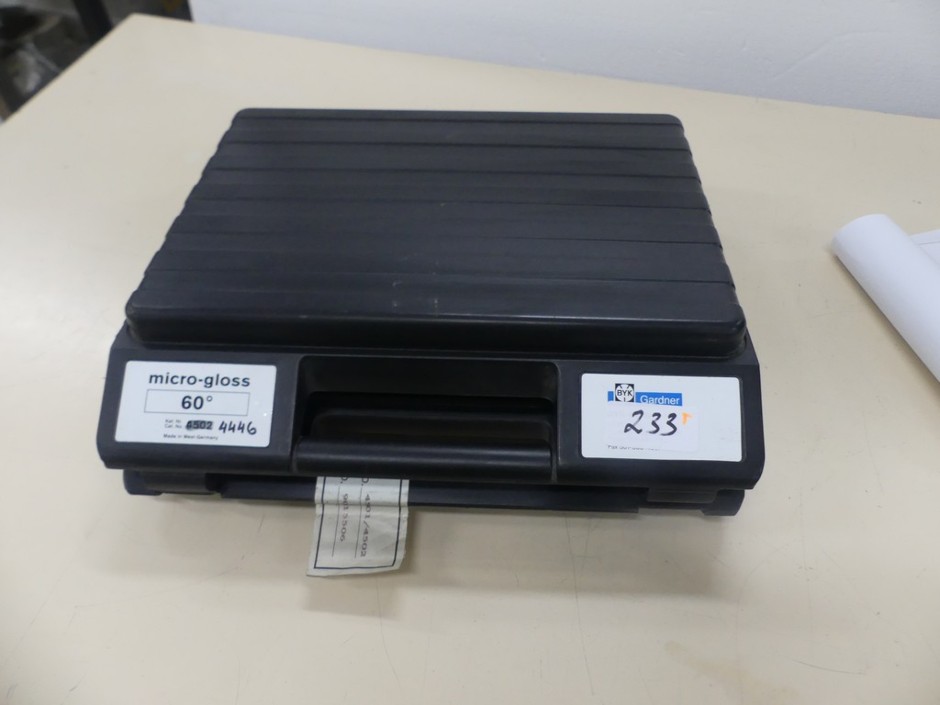 Film Thickness Gauge on Ferrous Substrates