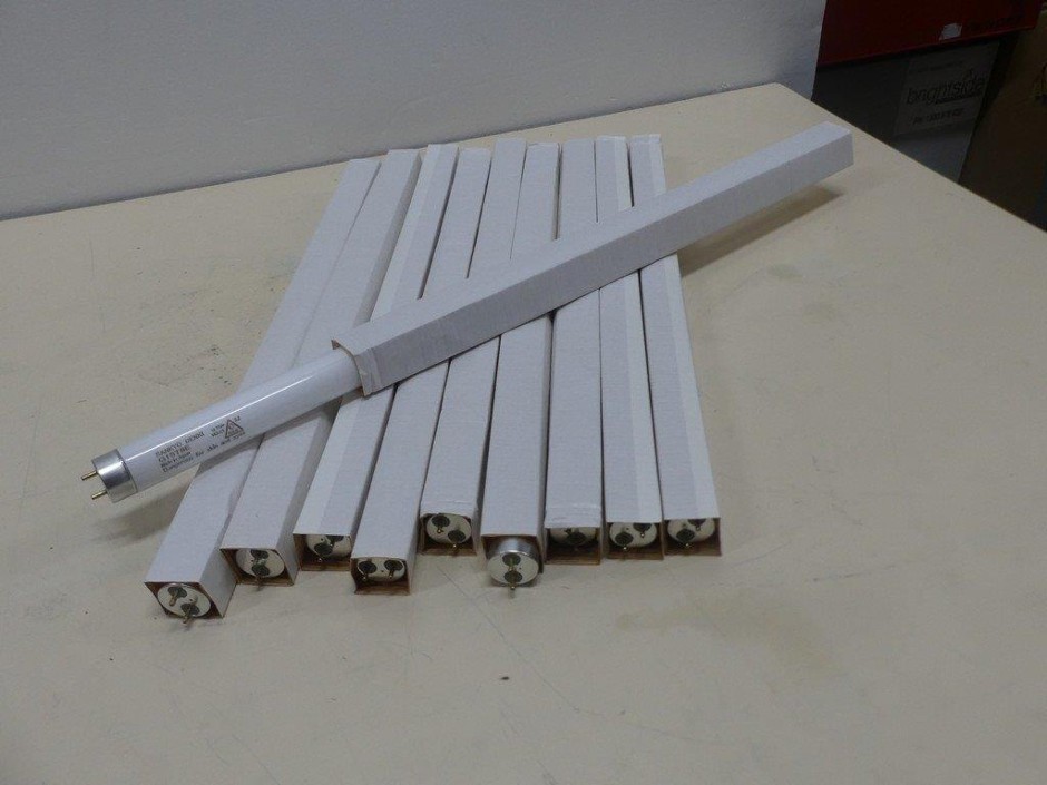 <p>Ultraviolet Tubes: G15 T8E UVB</p>
