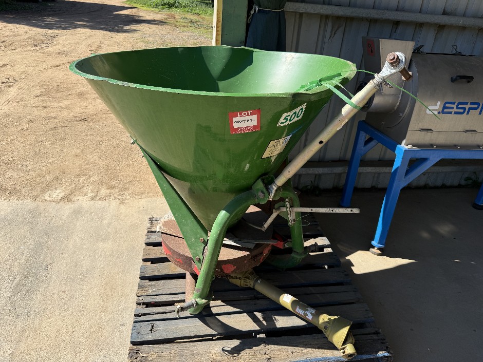 <p>BS 500 Manure Spreader (3Point Linkage)</p>
