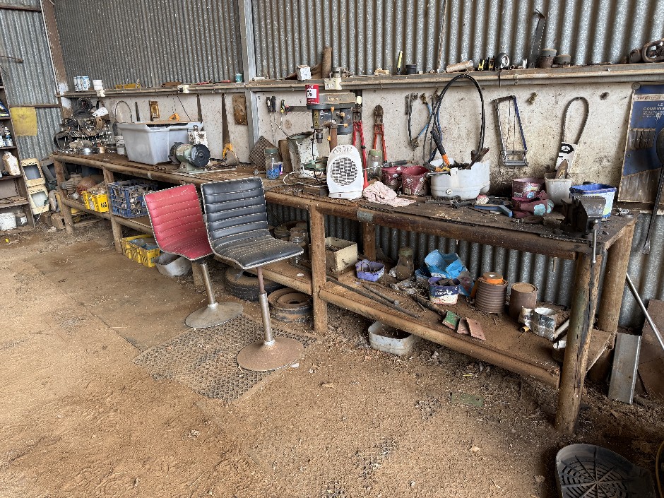 <p>Contents Of Work Bench</p>