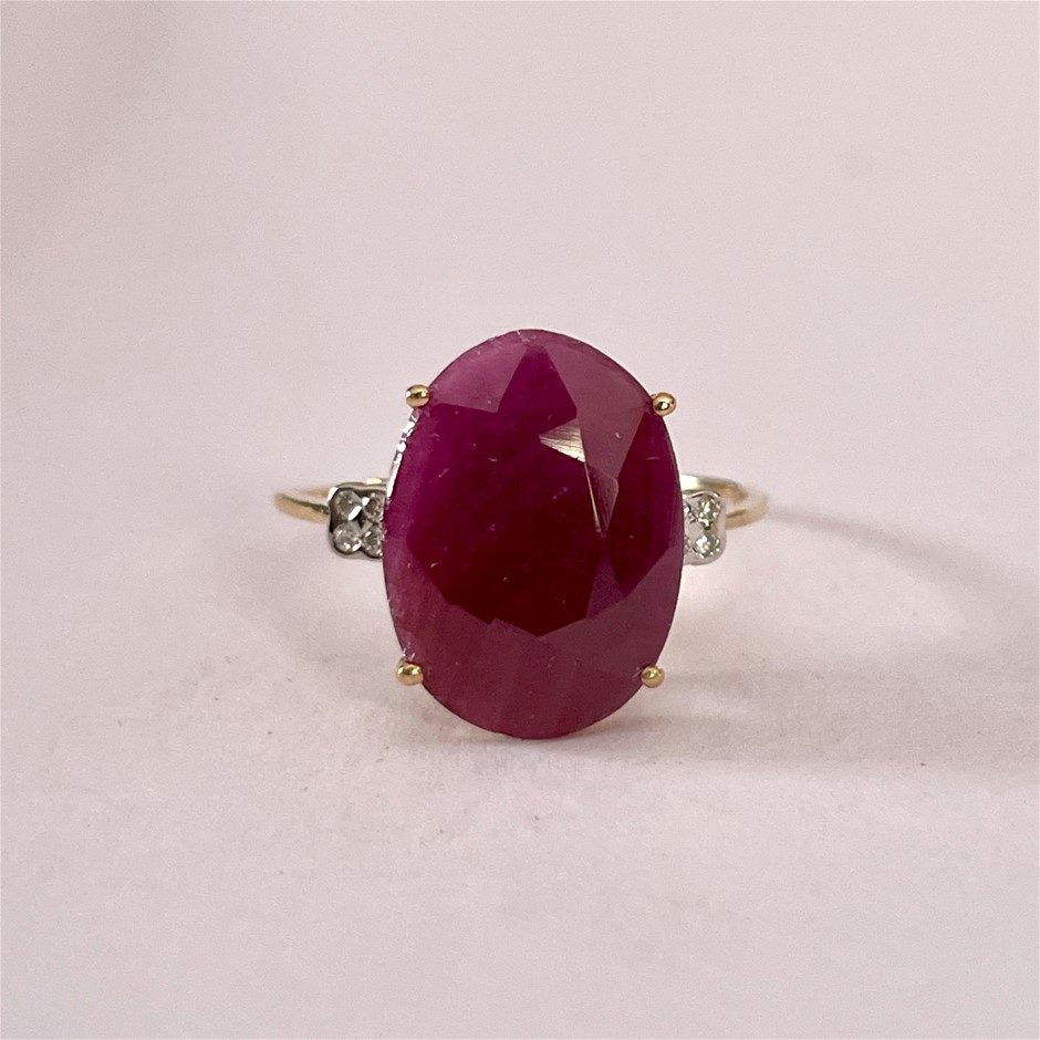 Yellow Gold Natural Ruby & Diamond Ring with IGI valuation