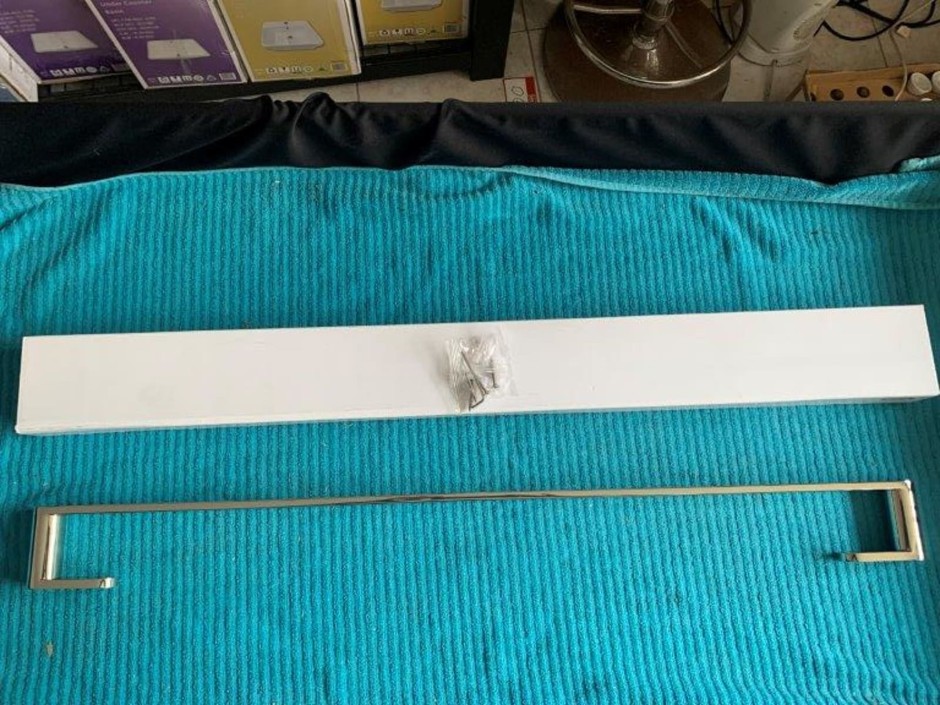 2 x Multitude Single Towel Rails, 800mm, Mirror Polished (Unused)