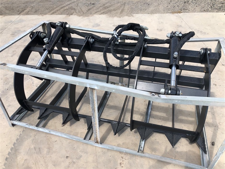 <p>2025 Grapple to Suit Skid Steer (Unused)</p>