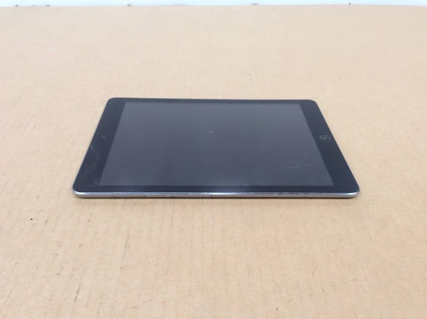 APPLE iPad Air 1 (A1474) Tablet 16GB