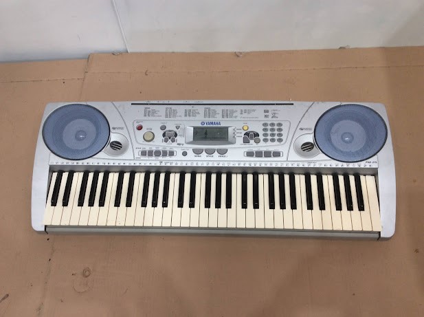 Yamaha PSR-275 Electronic Keyboard