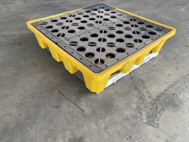 Pratt 1235 4 Drum Spill Pallet