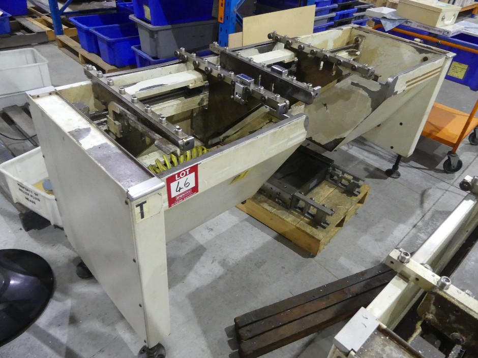 <p>Siegel Pallet System CNC Heavy Duty Twin Pallet Changer</p>