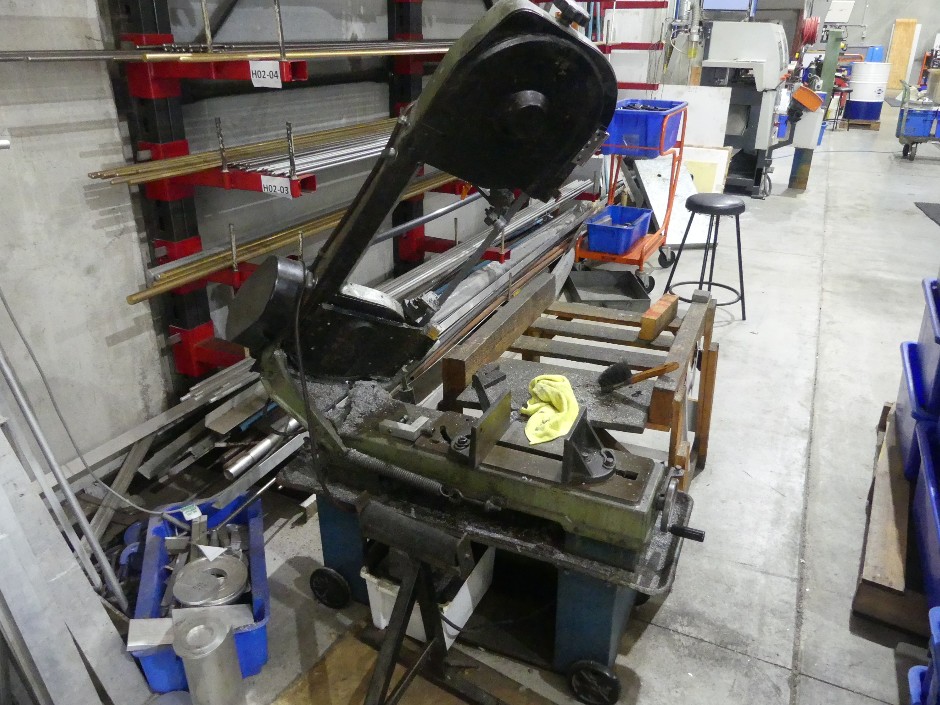<p>Hafco BS-7L Horizontal Band Saw</p>
