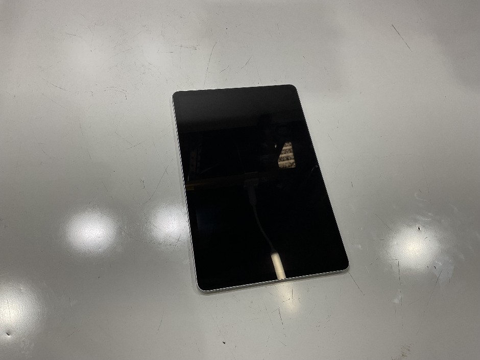 <p>SAMSUNG GALAXY TAB S7 SM-T875</p>