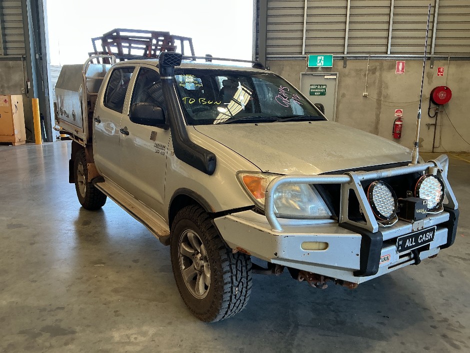 2006 Toyota Hilux SR Petrol