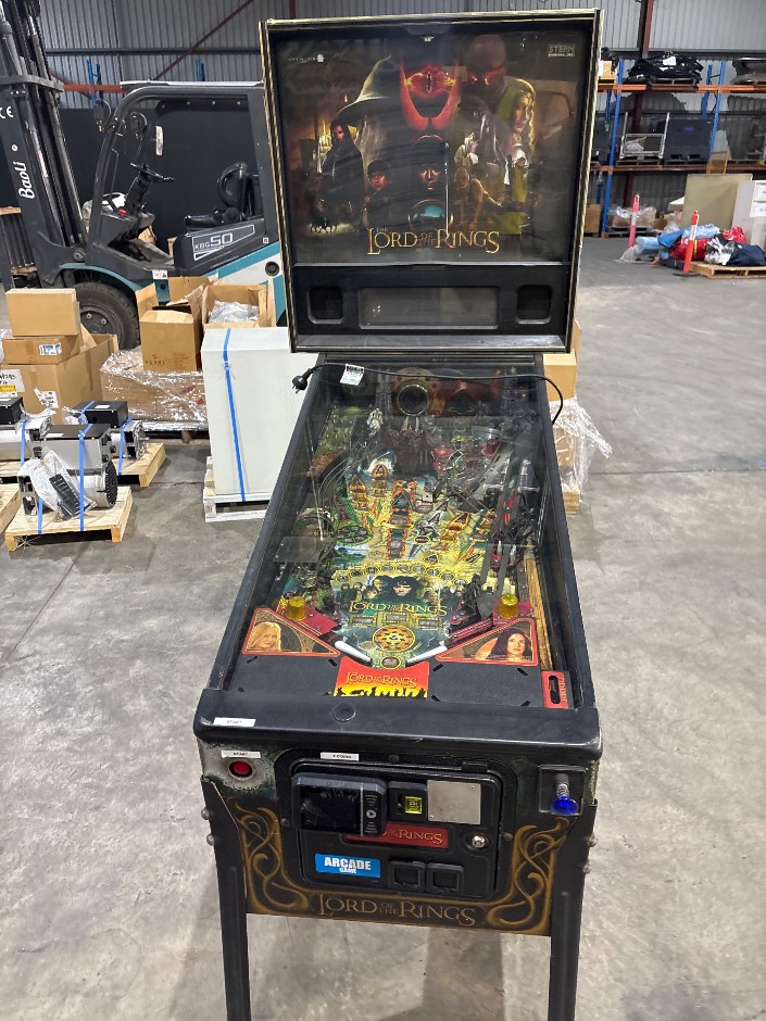 Stern Pinball, Inc. The Lord Of The Rings