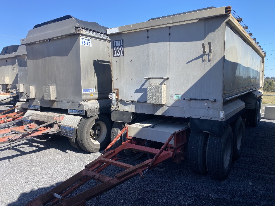 2000 Muscat Quad Axle Tipping Trailer
