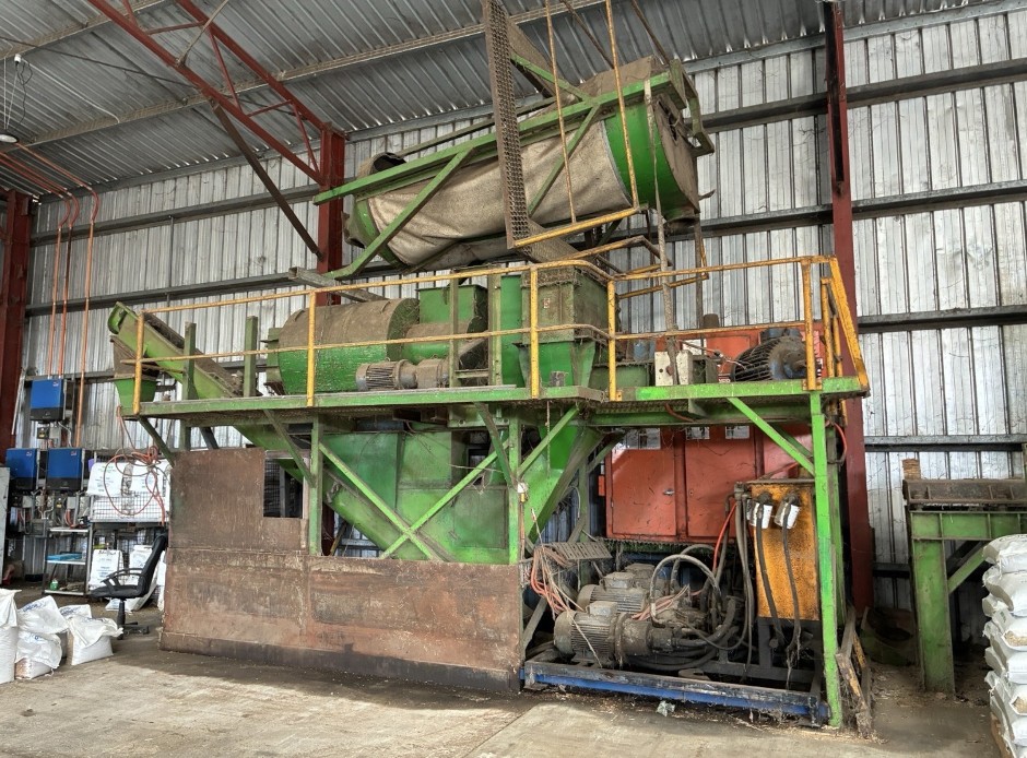 <p>Heavy Duty Steel Hammer Mill</p>