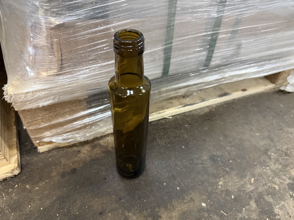 Pallet of Olive Oil Bottles (Unused)