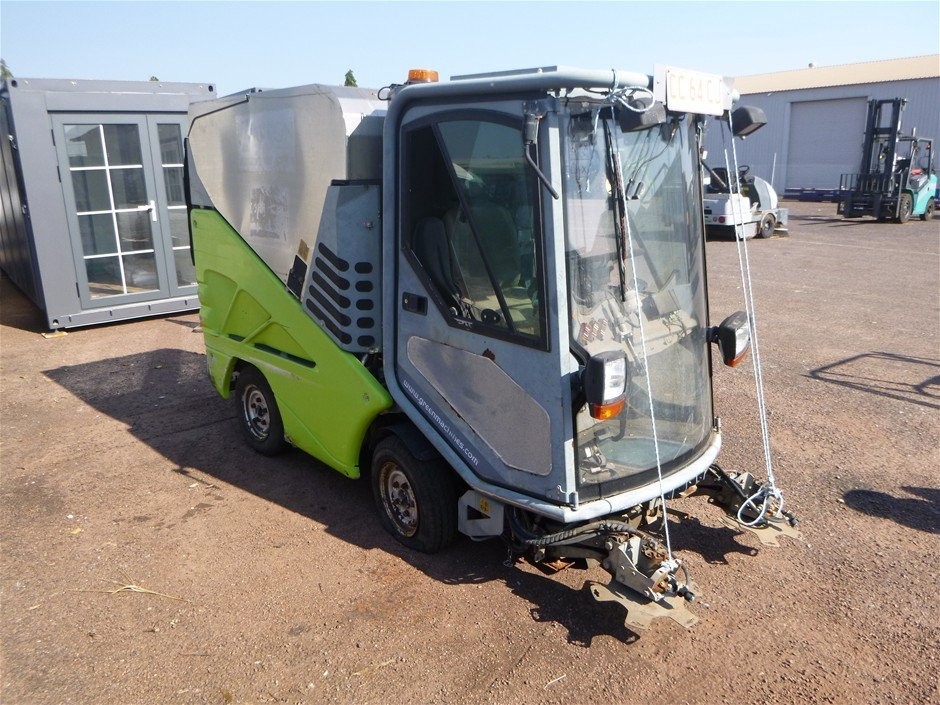 <p>Green Machine 636 Street Sweeper</p>