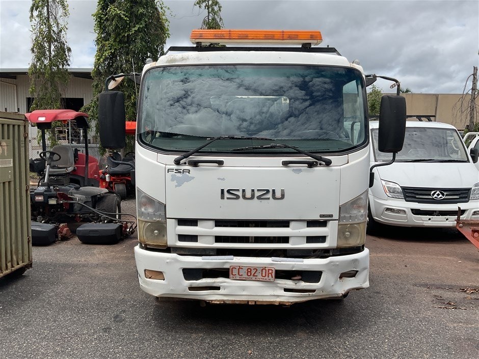2009 Isuzu FH 4 x 2 Sweeper Truck