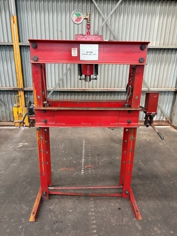 <p>Hafco 35Ton Hydraulic Press</p>