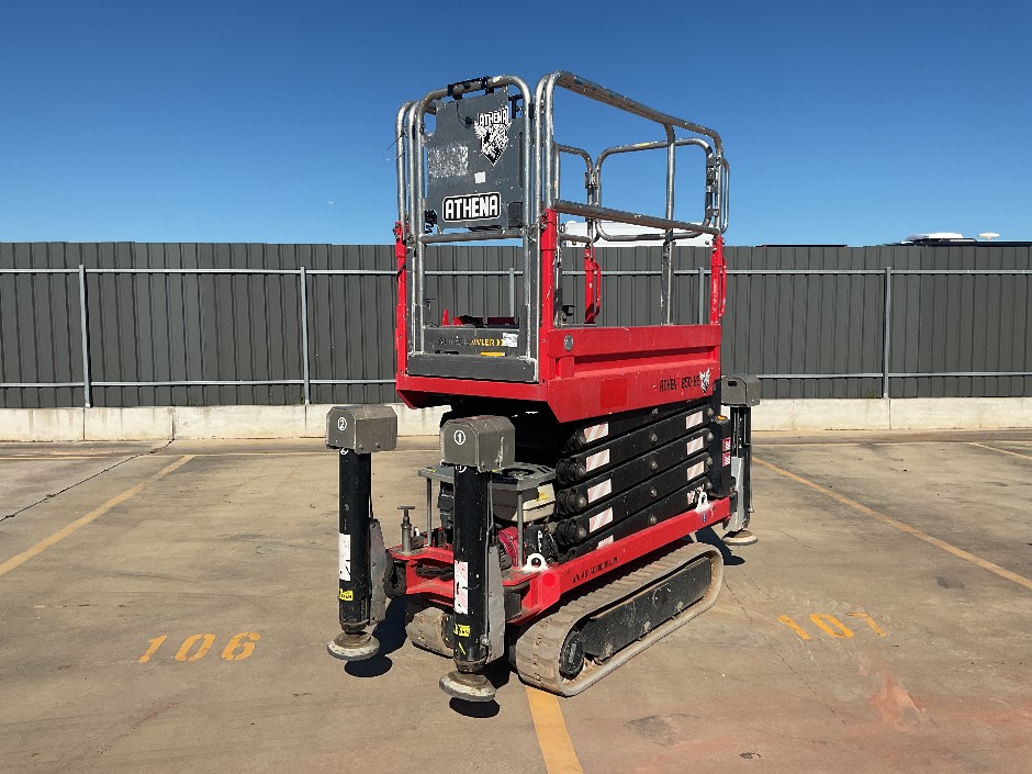 <p>Almac Athena 850HE Tracked Petrol Scissor Lift</p>