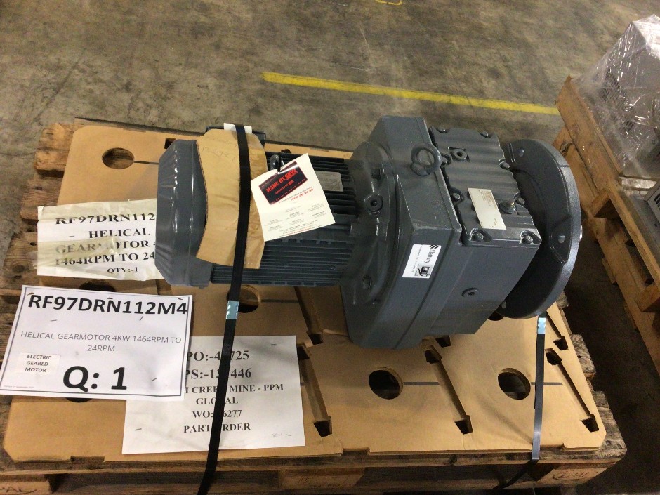Helical Gear Motor 4kw 1464RPM to 24 RPM