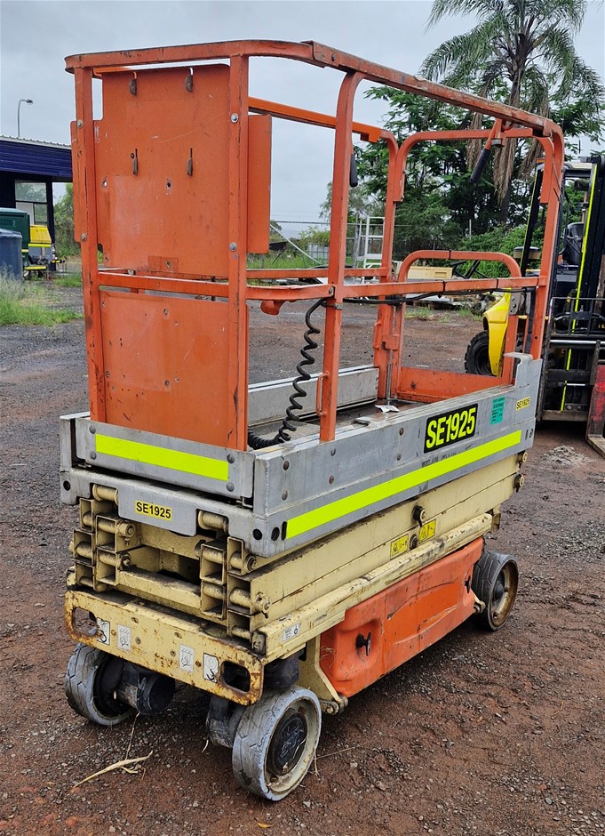 2014 JLG 1930ES Scissor Lift - 19ft (5.7m) - Electric - Moranbah