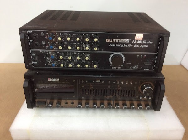 BOWG PW58 And Guinness PA-303XG Karaoke Amplifiers (Lot Of 2)