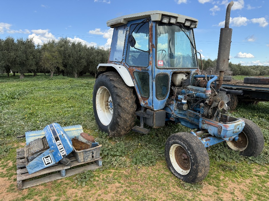 Ford 6810 MKM Tractor (Parts Only - Non Operational)