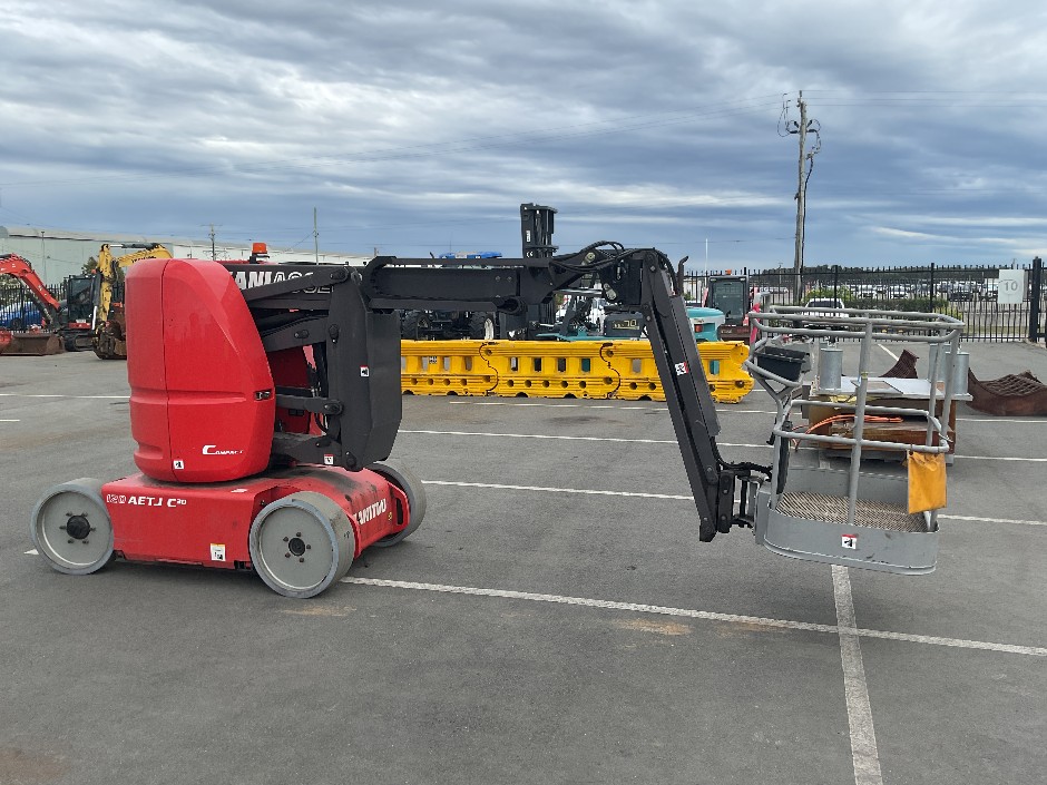 <p>2014 Manitou 120 AETJ c30 Boom Lift - New Batteries</p>