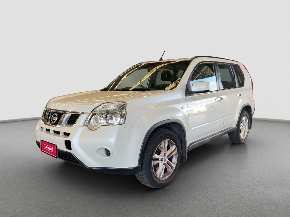 2013 NISSAN X-TRAIL Petrol