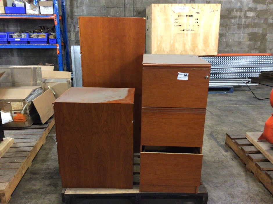 <p>3 x Assorted Files Cabinets</p>
