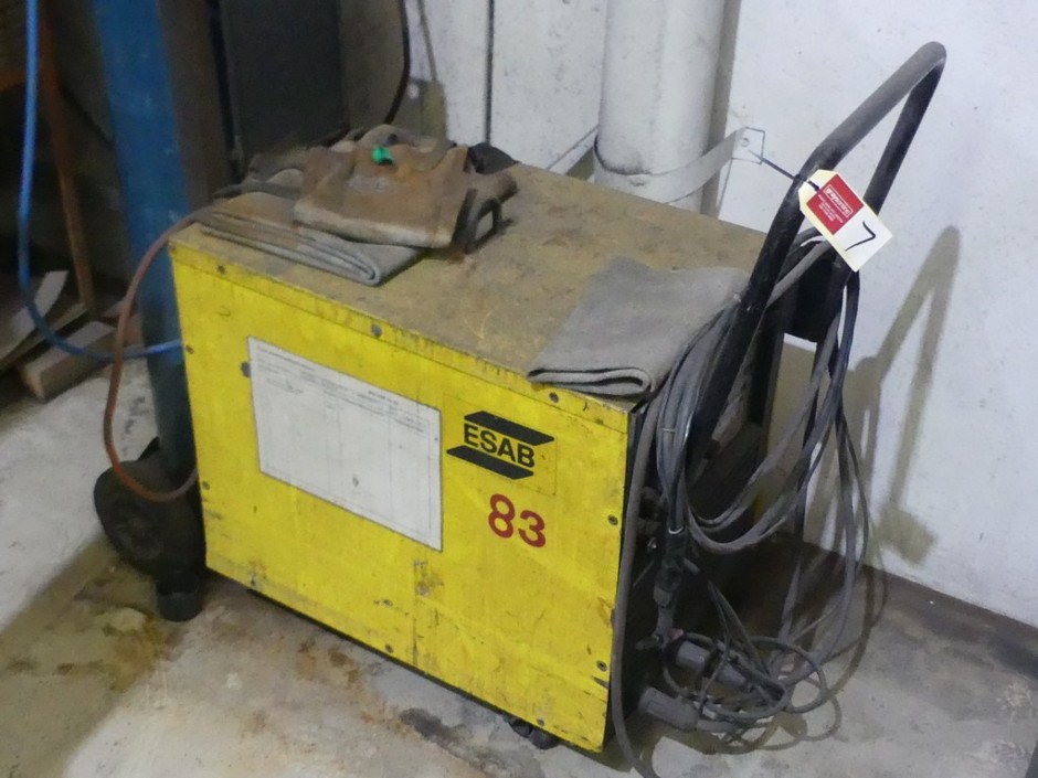 ESAB DTA 200 TIG Welder (mobile)