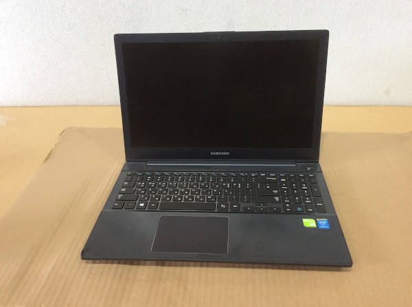SAMSUNG NT870Z5G-X72S Laptop i7-4720HQ 8GBRAM/320GB Black