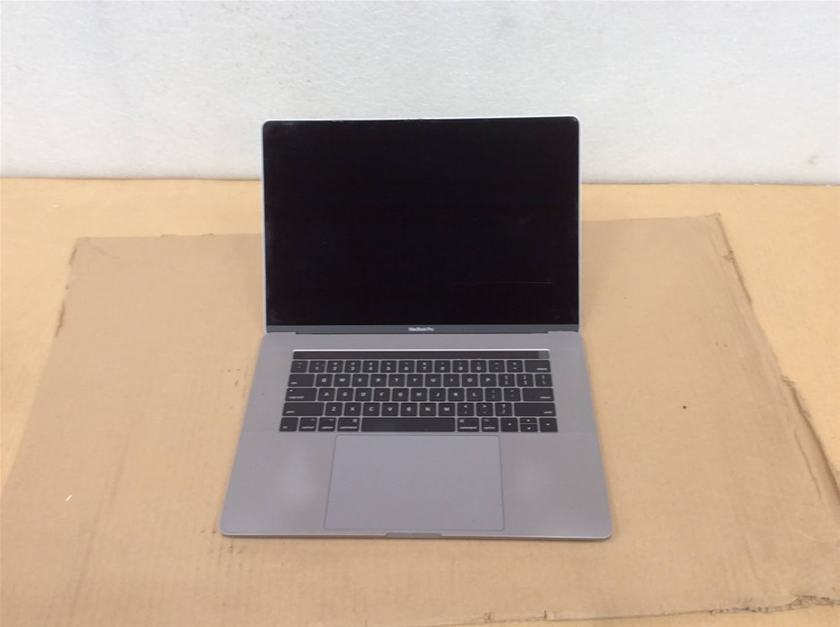Apple MacBook Pro(A1707)(EMC3162) laptop i7-7820HQ 16GBRAM 512SSD Black