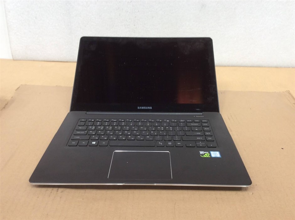 SAMSUNG NT930Z5L-X716 Laptop i7-6700HQ 16GBRAM 256GB Black