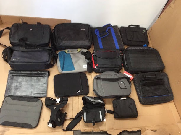 HP/Lenovo/EPSON Mixed Brand and Model Computer Bags/Device Bags (Lot of 16)