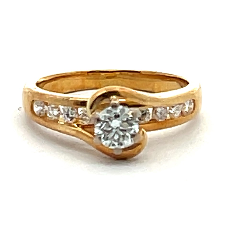 18ct Yellow Gold Diamond Ring