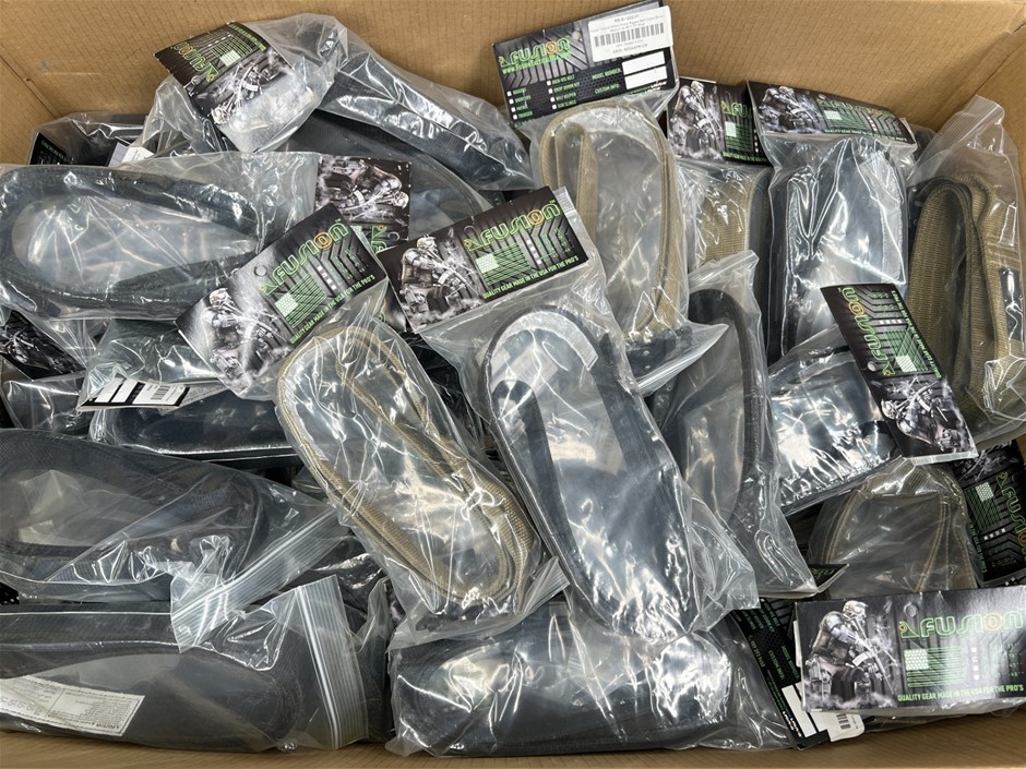 Box Of Assorted FUSION TACTICAL Military Police Riggers Belts, Medium 33-38