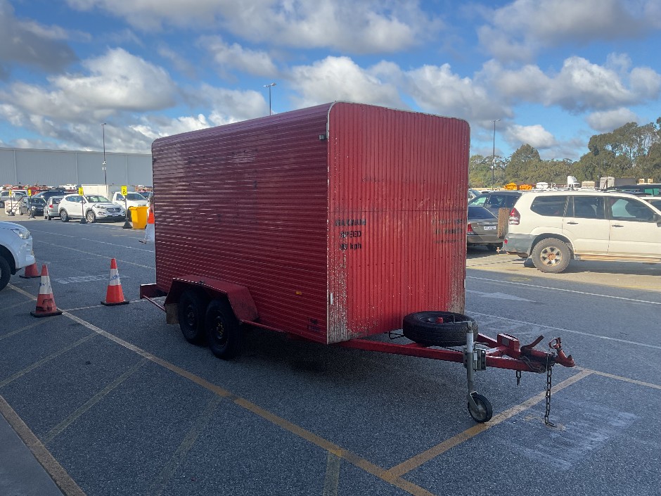 1999 UTOW  Dual Axle