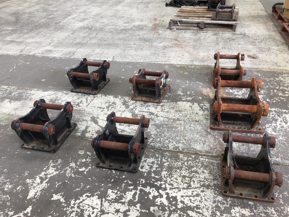 <p>Base Plates x 9</p>