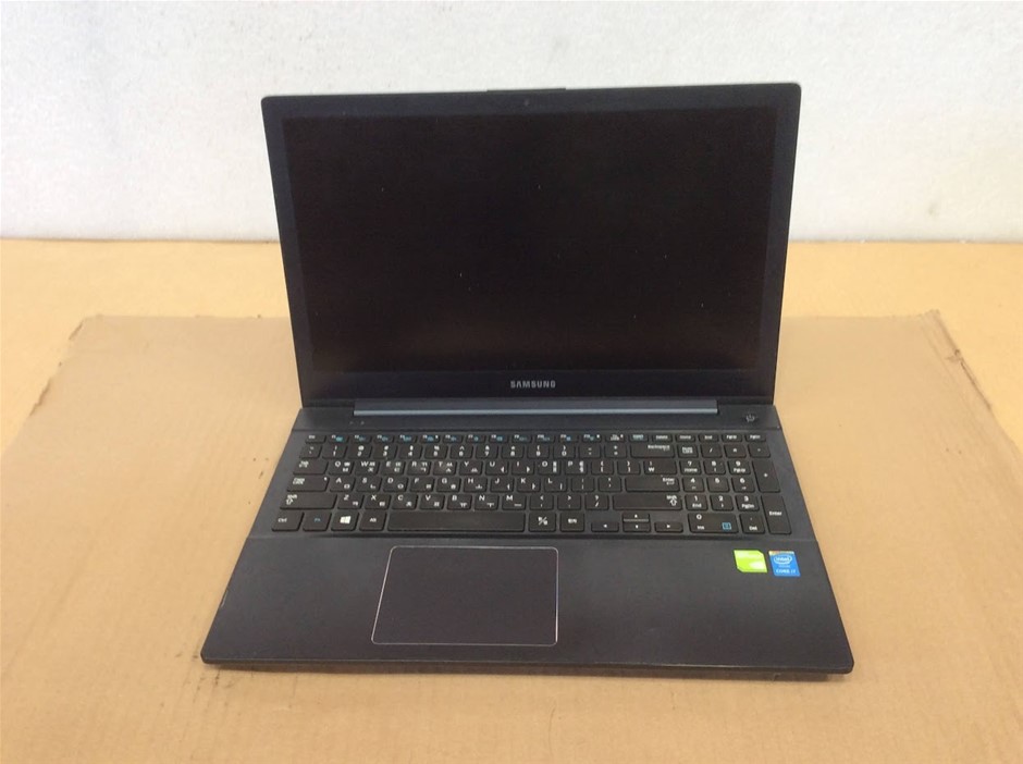 SAMSUNG NT870Z5G-X72S Laptop i7-4720HQ 8GBRAM 256GB Black