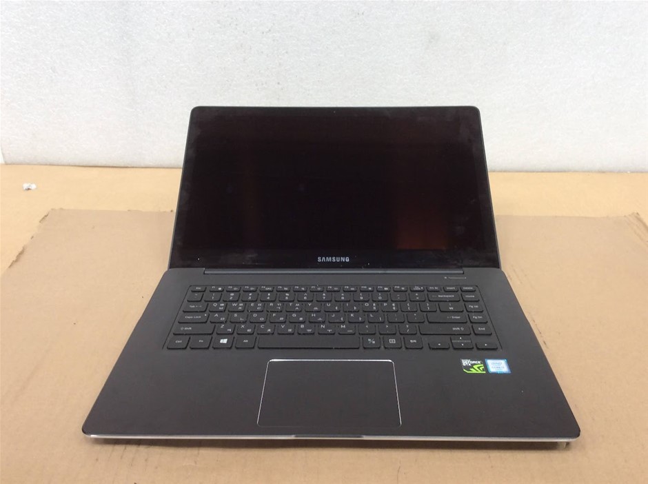 SAMSUNG NT930Z5L-X716 Laptop i7-6700HQ 16GBRAM 256GB Black