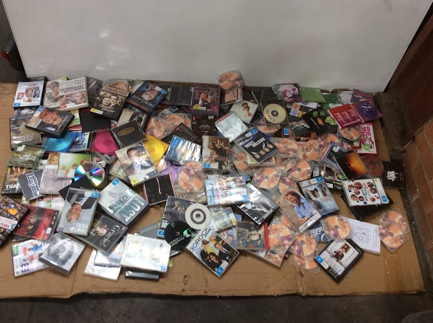 Mixed Assorted DVD / VCD / CD Movies
